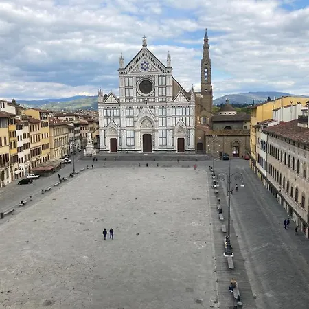 アパート Attico In Piazza Santa Croce フィレンツェ